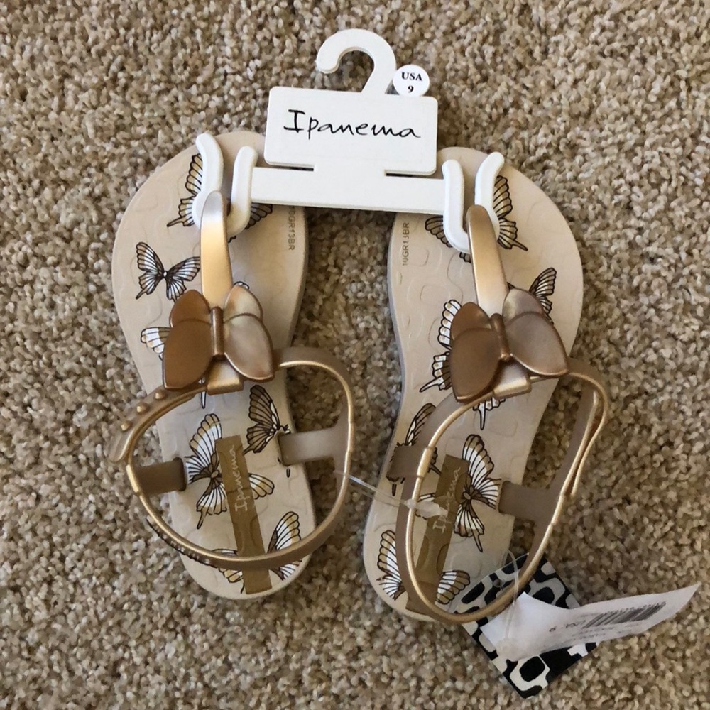 Butterfly 🦋 jelly sandals in Gold and Tan